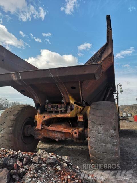 CAT 735 Dumpers articolati