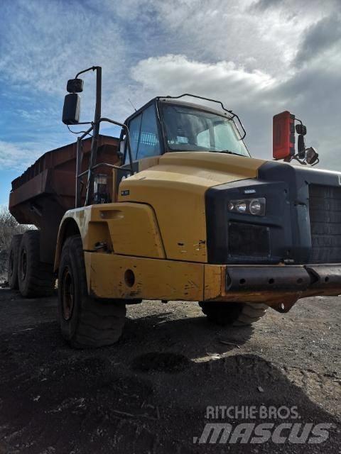 CAT 735 Dumpers articolati