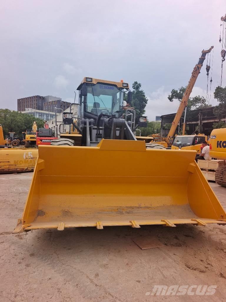 XCMG ZL50GN Pale gommate