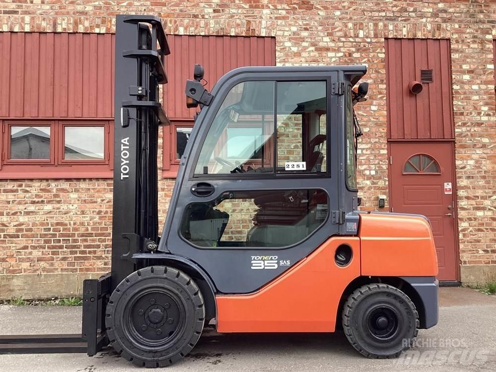 Toyota 8FDJF35 Carrelli elevatori diesel