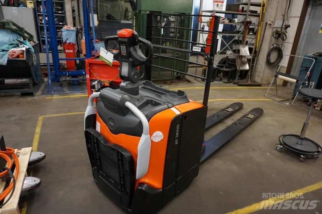 Toyota LPE250 Carrelli elevatori bassi a piattaforma