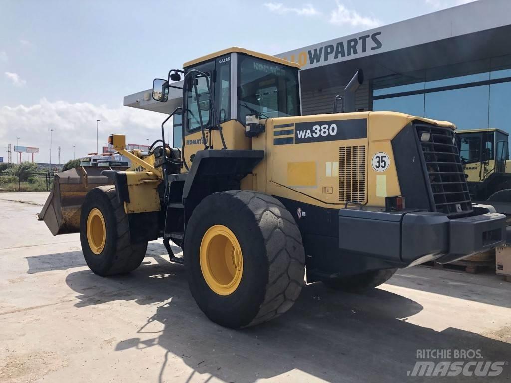 Komatsu WA 380-5H Pale gommate