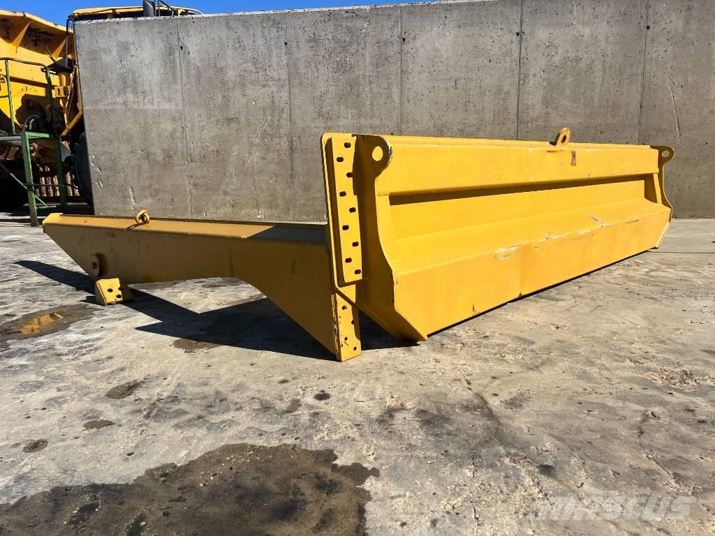 CAT TAILGATE CAT 735 Portelloni posteriori