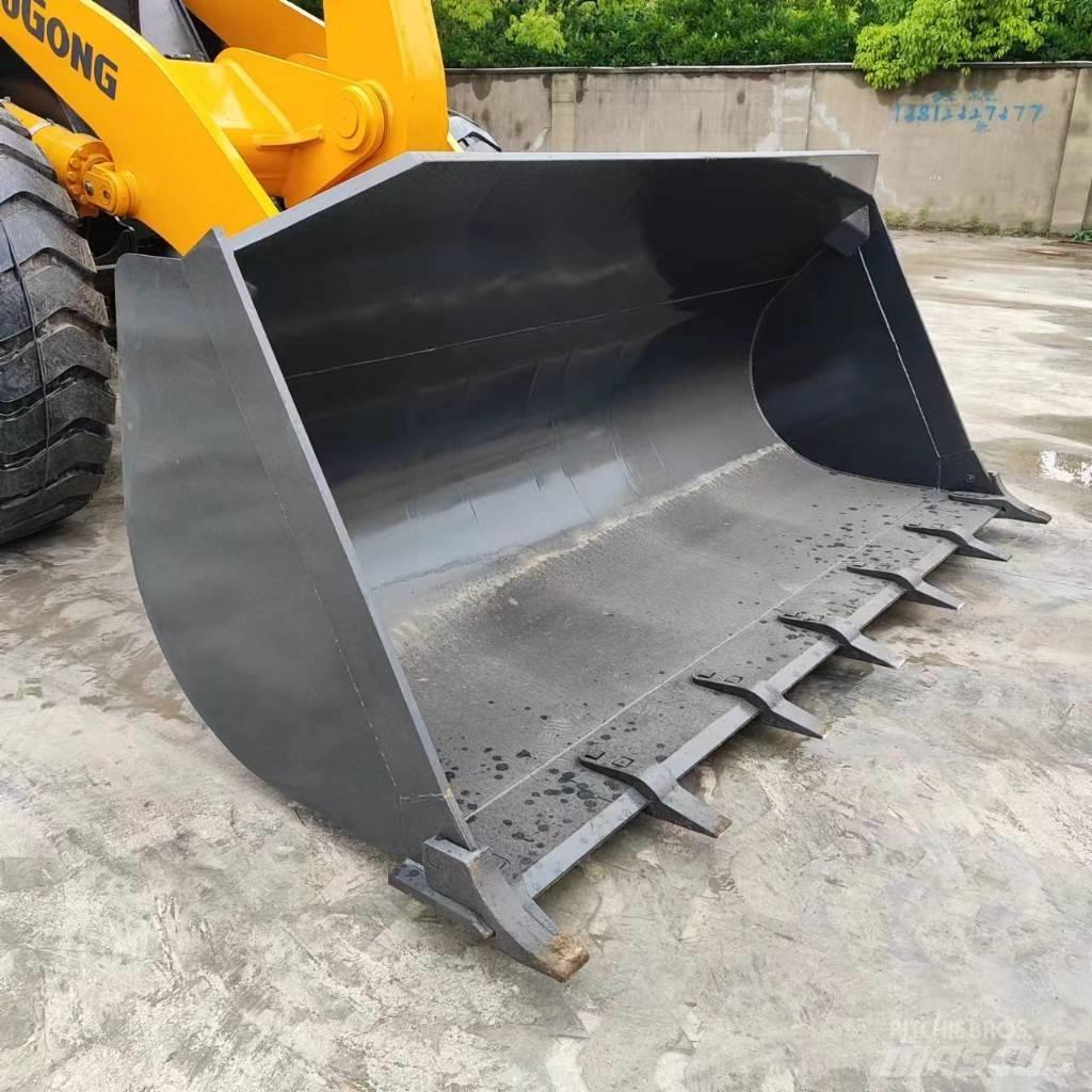LiuGong CLG856H Pale gommate