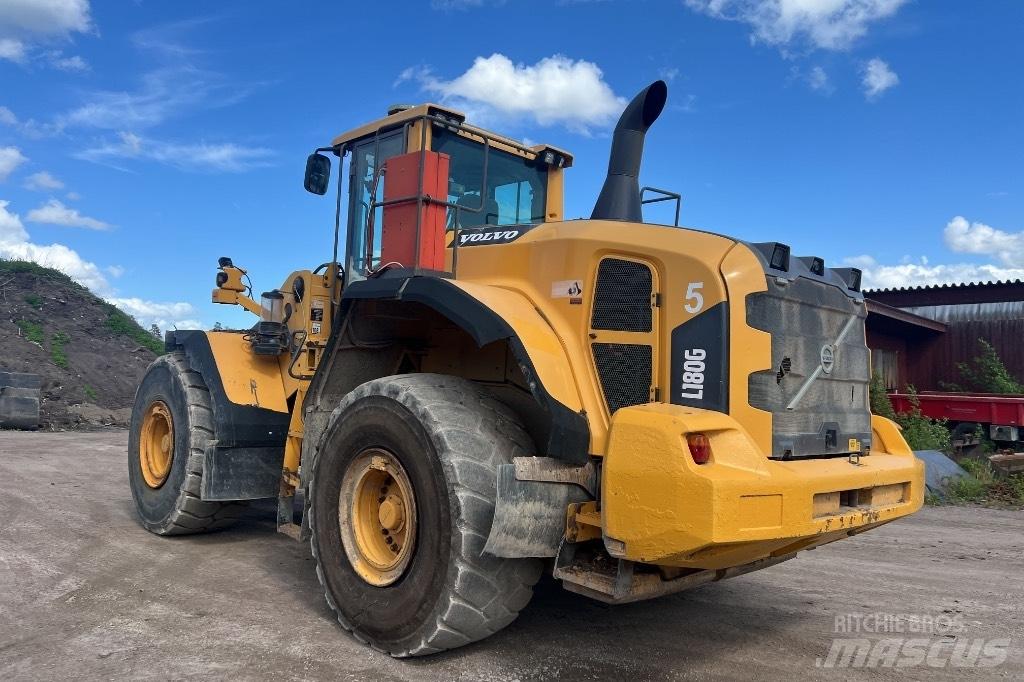 Volvo L 180 G Pale gommate