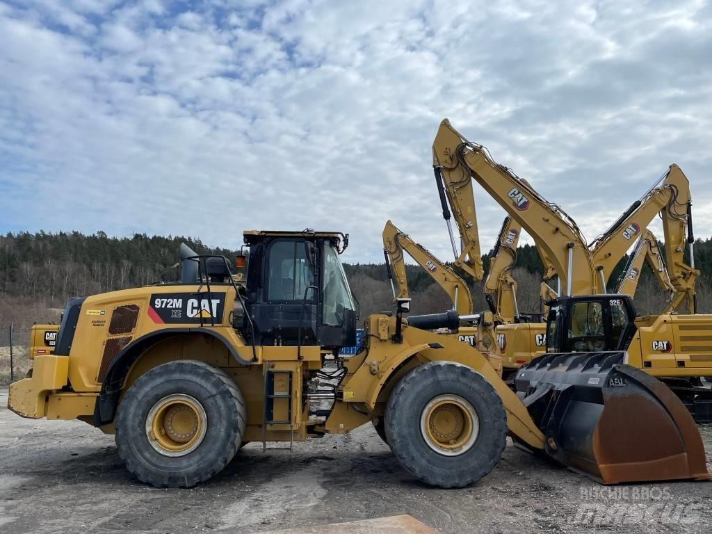 CAT 972M XE Pale gommate