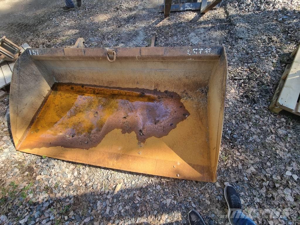 CAT 908M -2015 Pale gommate