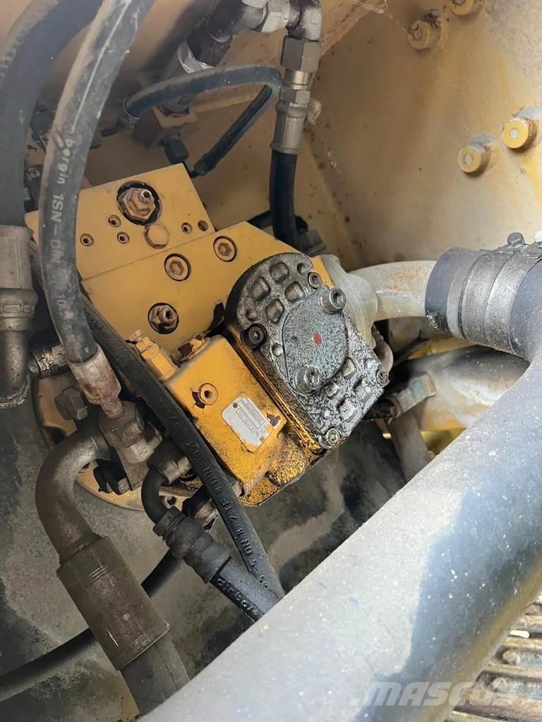 CAT 211B Escavatori cingolati