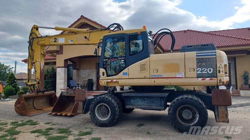 Komatsu PW 220-7 Escavatori gommati