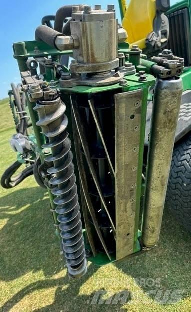 John Deere 8900A Trattorini tagliaerba