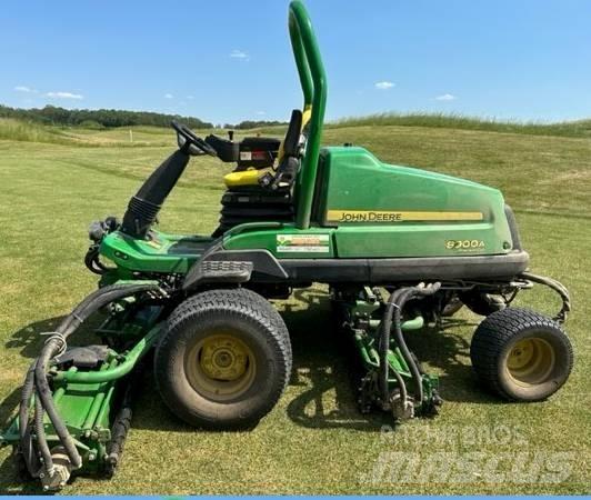 John Deere 8900A Trattorini tagliaerba