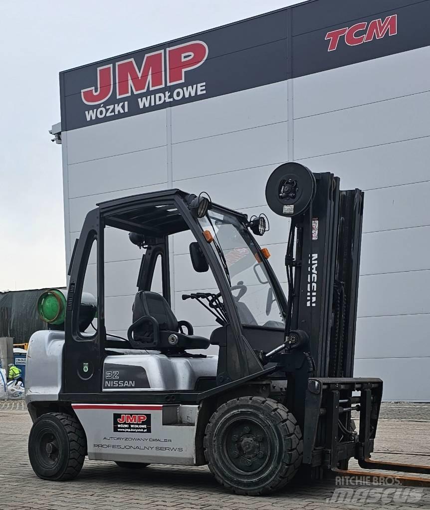 Nissan UG1D2A32LQ Carrelli elevatori GPL