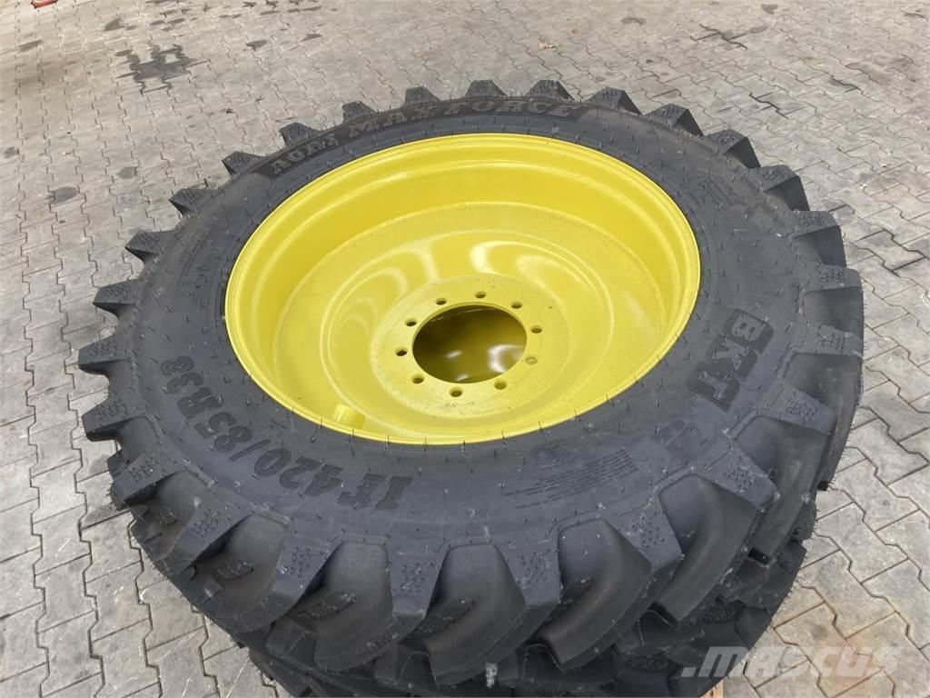 BKT 420/85R38 Pneumatici, ruote e cerchioni