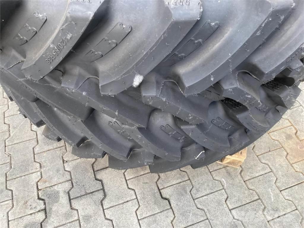 BKT 420/85R38 Pneumatici, ruote e cerchioni