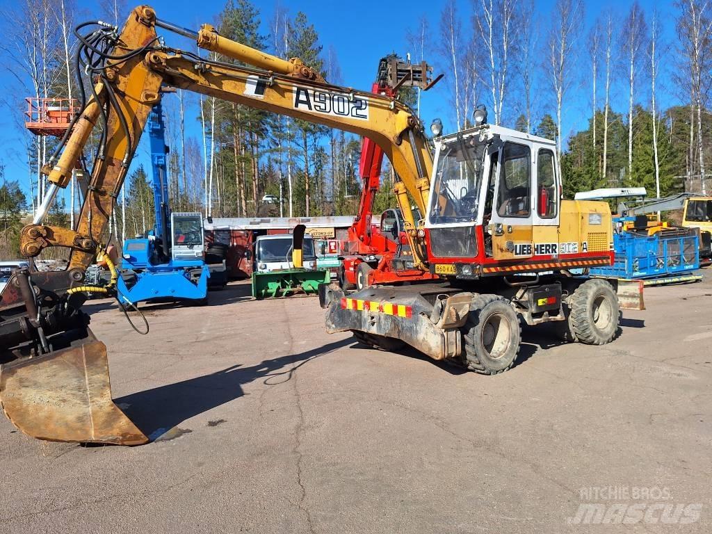 Liebherr A 902 Escavatori gommati