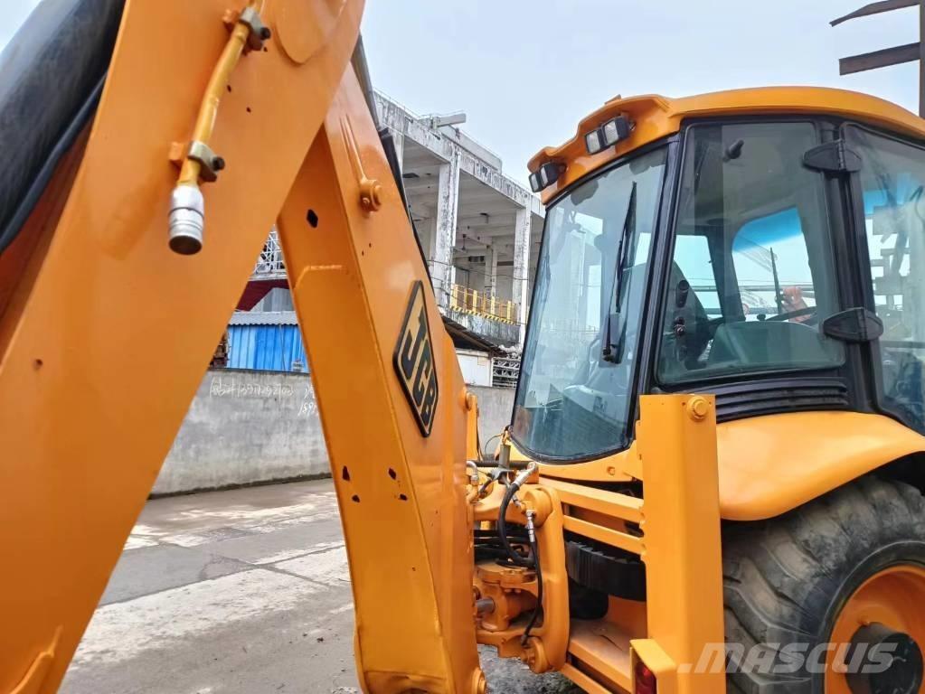 JCB 3 CX Escavatori gommati