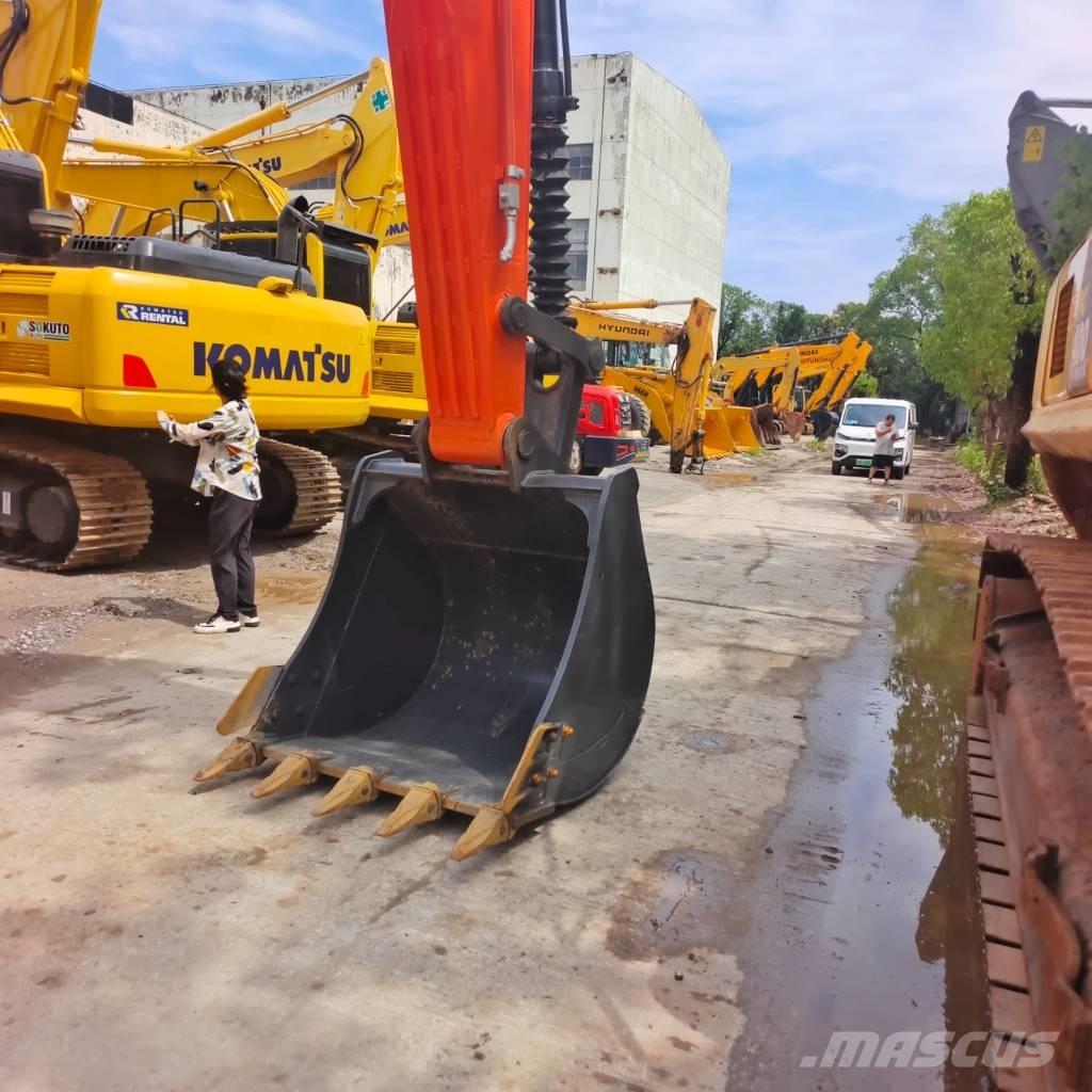 Doosan DX 225 LC Escavatori cingolati