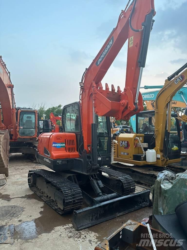 Doosan DX 60 Escavatori medi 7t - 12t