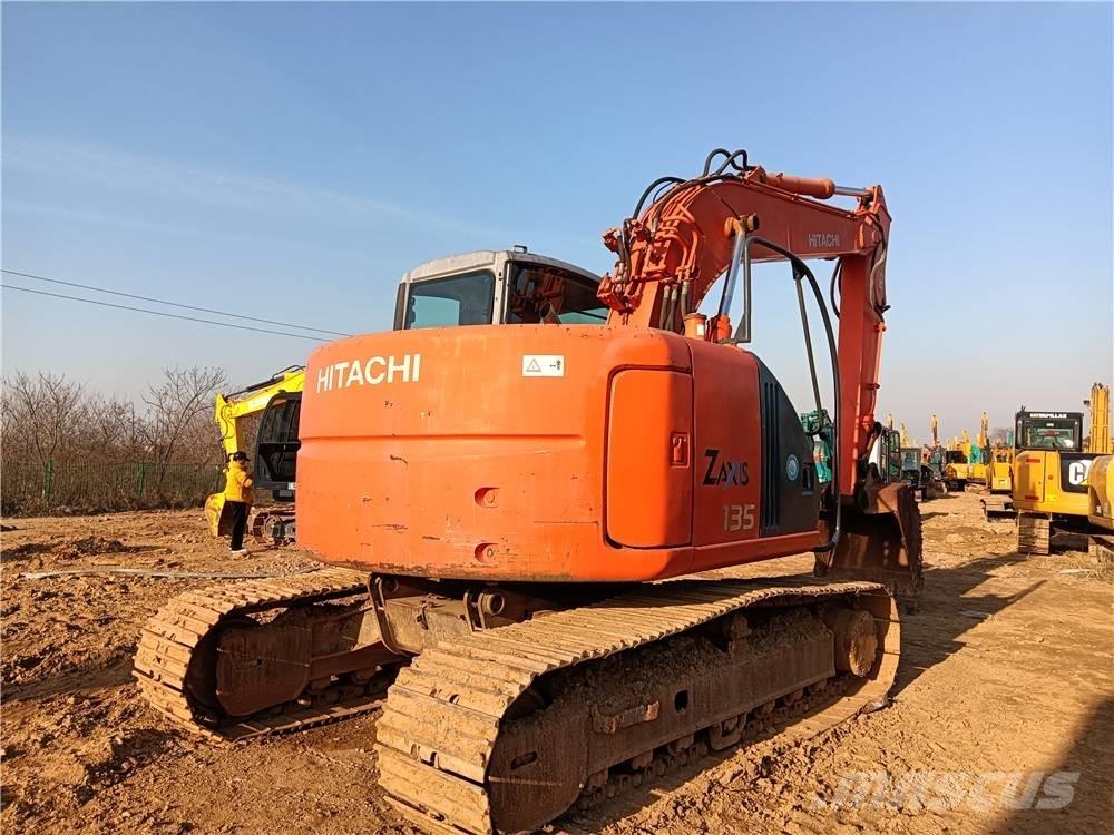 Hitachi ZX135US Escavatori cingolati