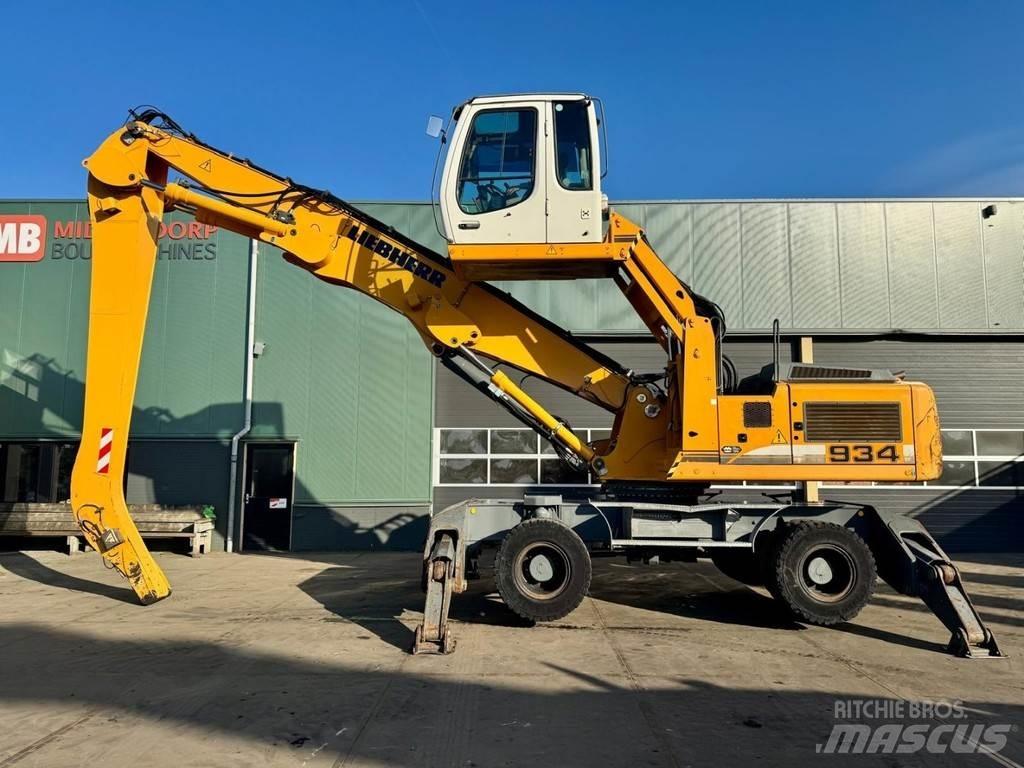 Liebherr A 934 C Movimentazione rifiuti