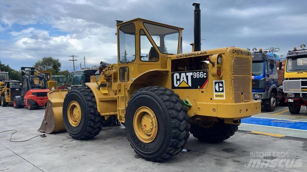 CAT 966 C Pale gommate
