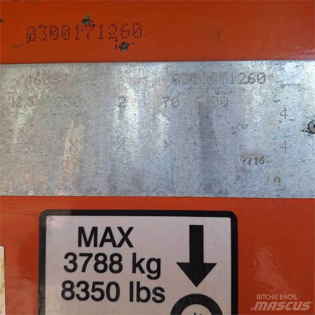 JLG 460SJ Piattaforme a braccio telescopico