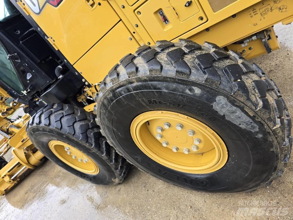 CAT 150 Motorgraders