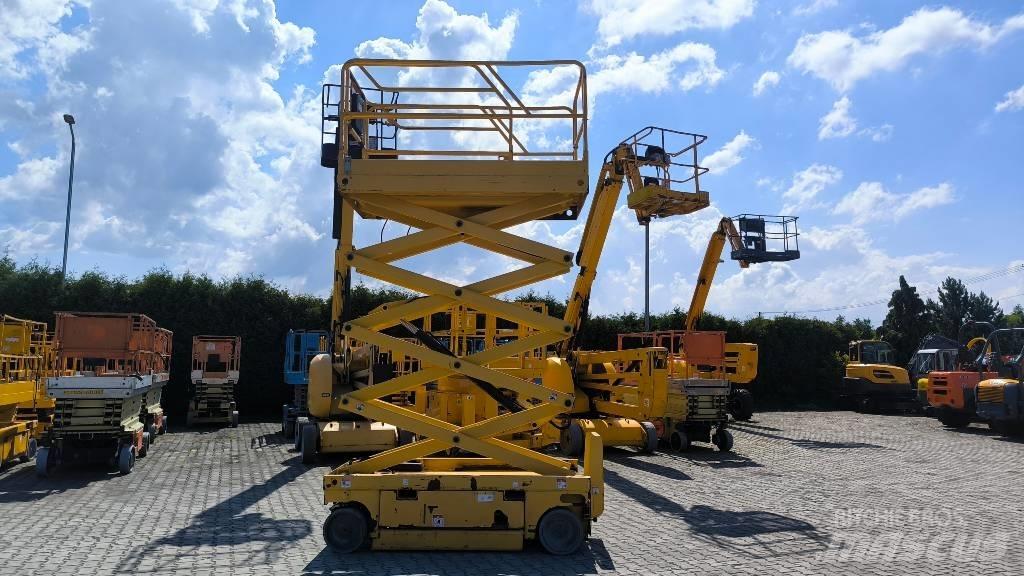 Haulotte Compact 10 Piattaforme a pantografo