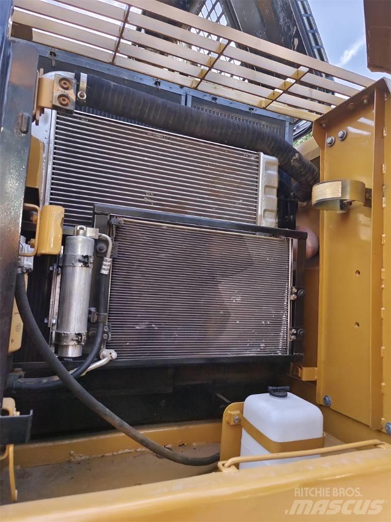 CAT 320 D Escavatori cingolati