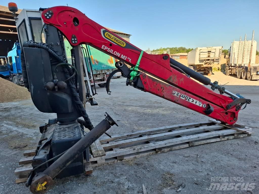 Epsilon M 12 L Gru per legname