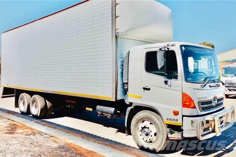 Hino 500 2626 Camion altro