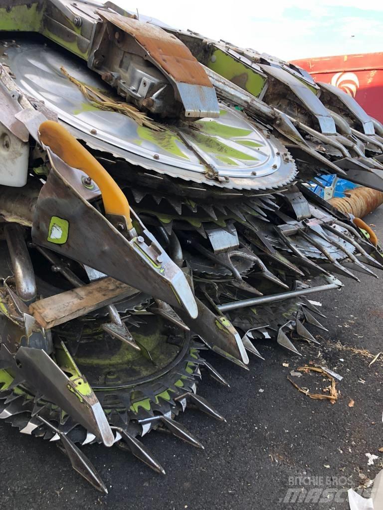 CLAAS Orbis 900 Trince semoventi
