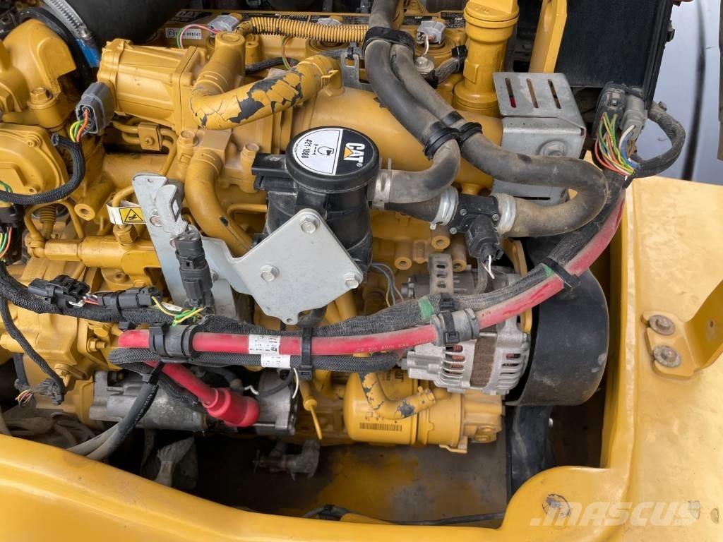 CAT 908M Pale gommate