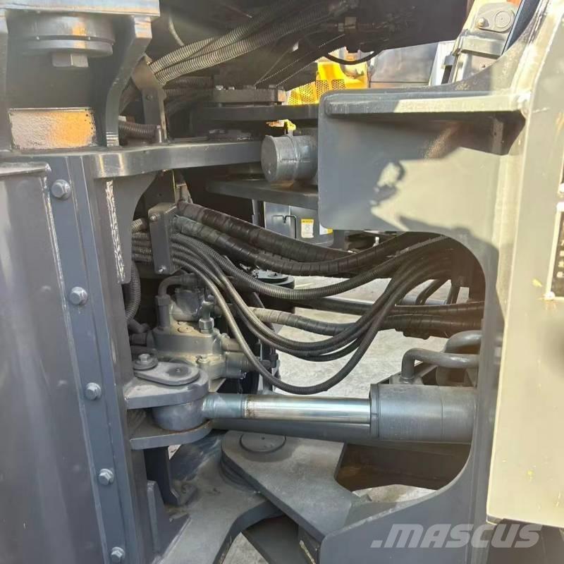 LiuGong CLG870H Pale gommate