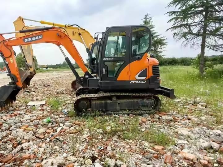 Doosan DX 60 Escavatori cingolati