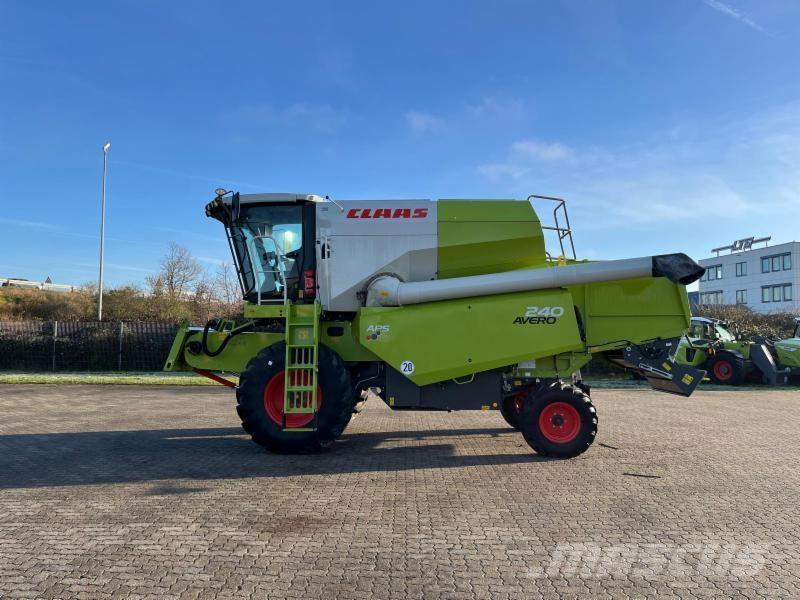 CLAAS AVERO 240 Mietitrebbiatrici