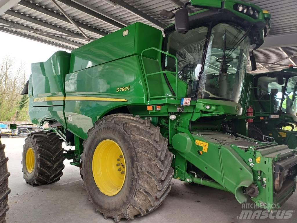 John Deere S790i Mietitrebbiatrici