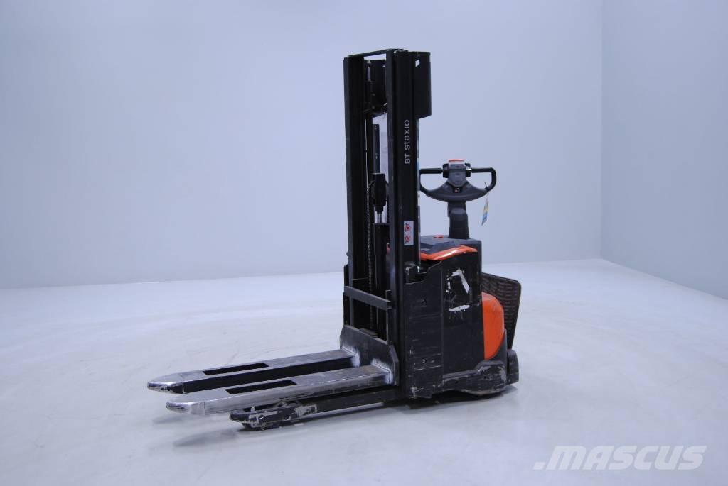 Toyota SWE140L Transpallet uomo a terra