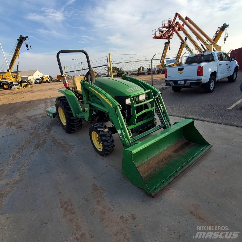 John Deere 3203 Trattori compatti