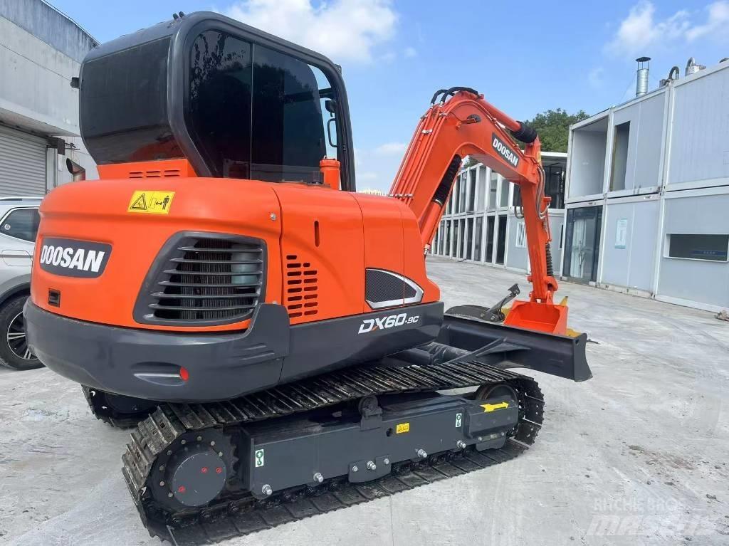 Doosan DX 60 Escavatori cingolati