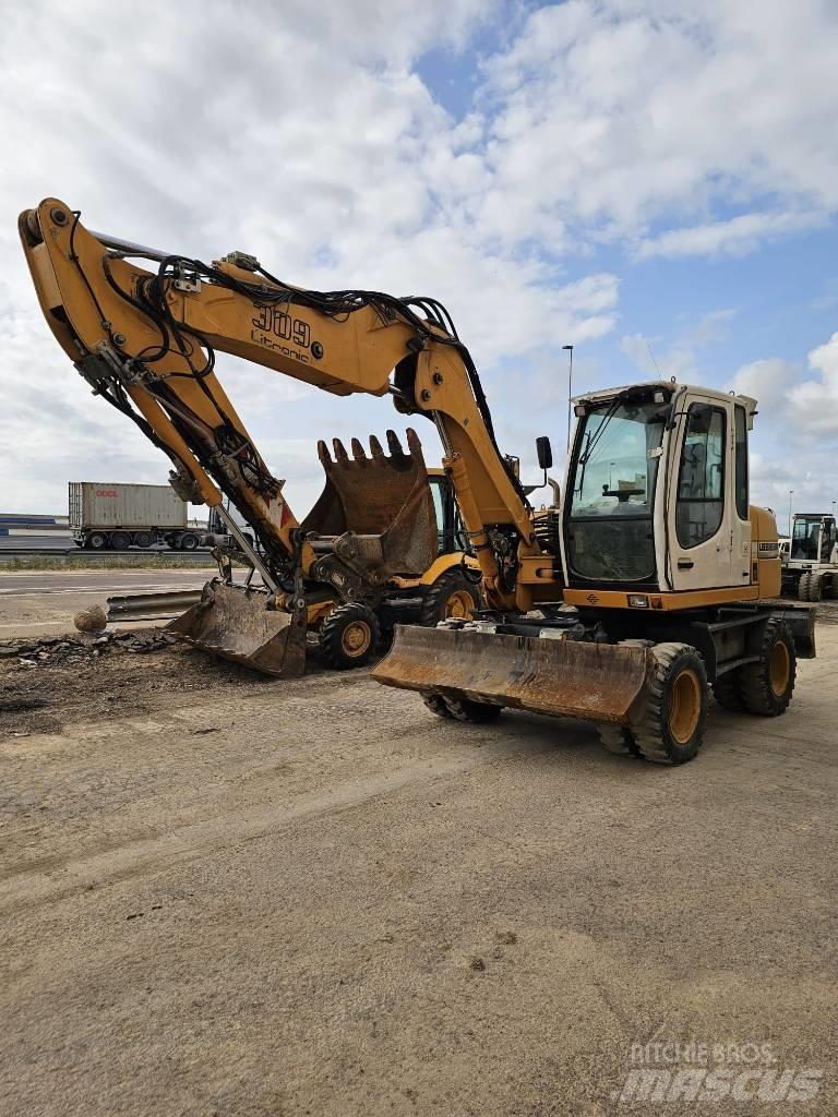 Liebherr A 309 Escavatori gommati