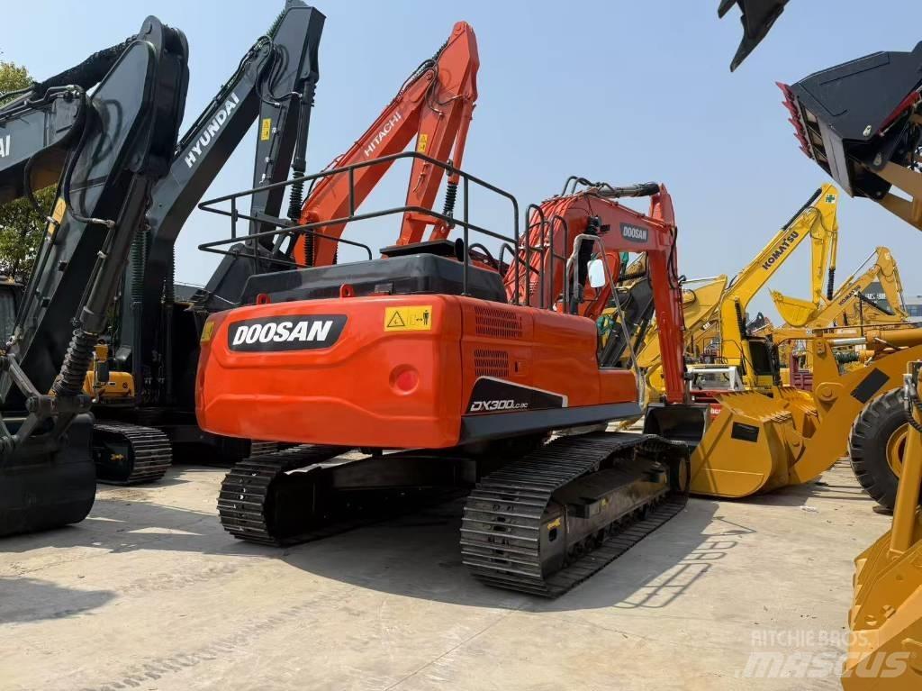 Doosan DX 300 LC Escavatori cingolati