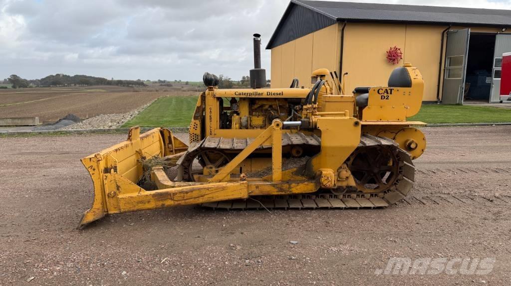 CAT D 2 Dozer cingolati