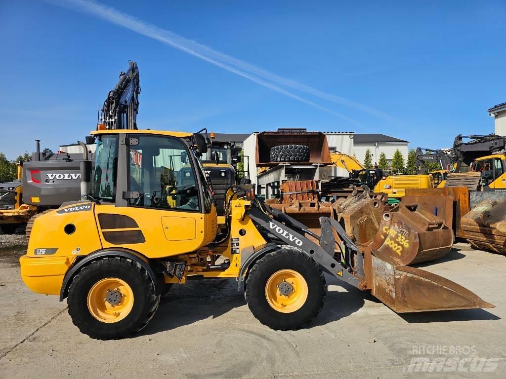 Volvo L 25 F Pale gommate