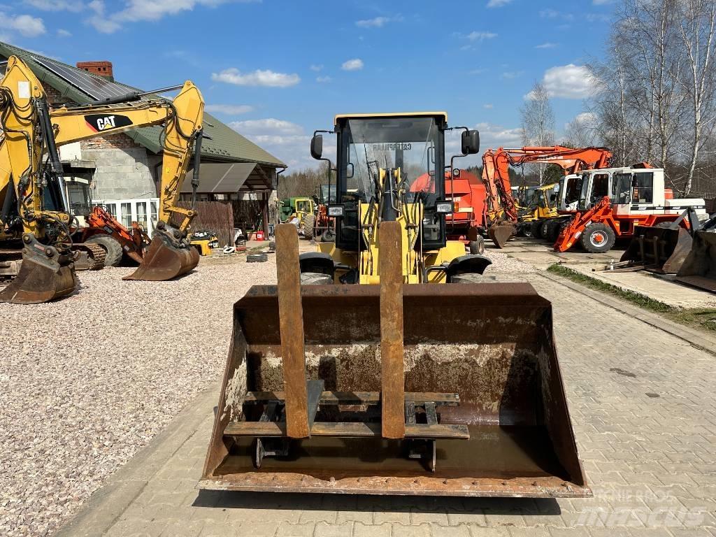 CAT 908 Pale gommate