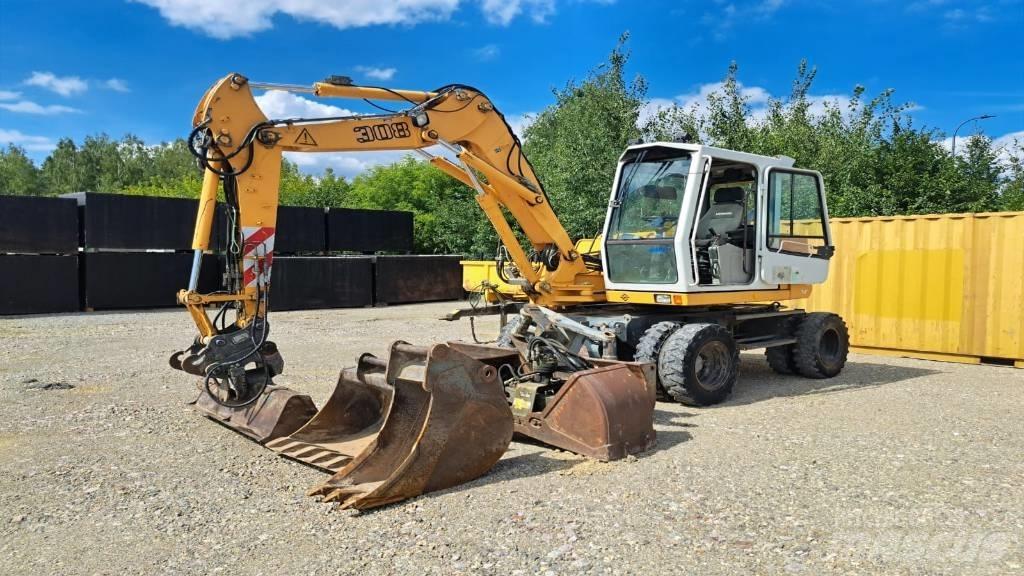 Liebherr 308 Escavatori gommati