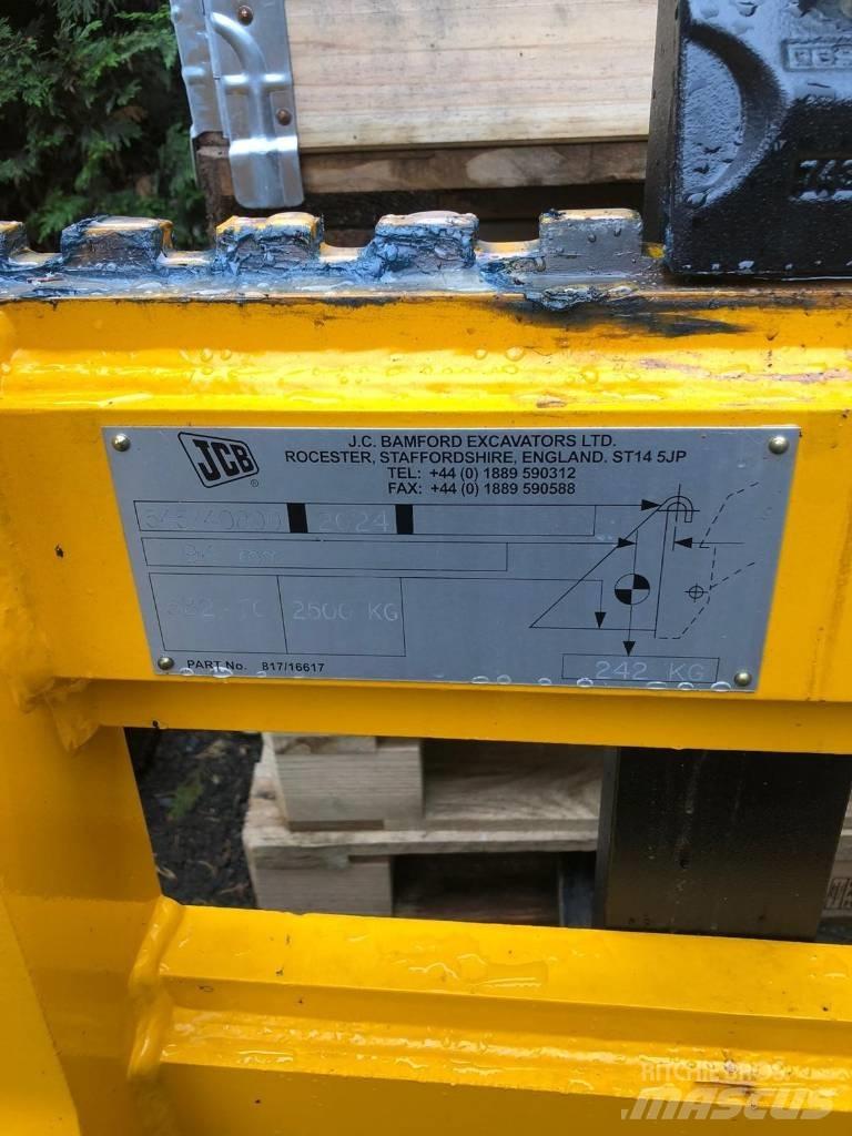 JCB PALLET FORKS Altri macchinari per caricamento e scavo