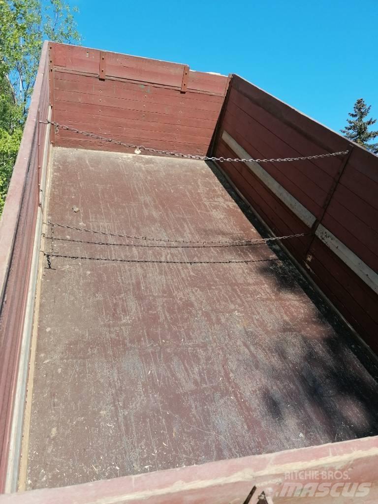  Perävaunu n. 10m3 Carri per la granella