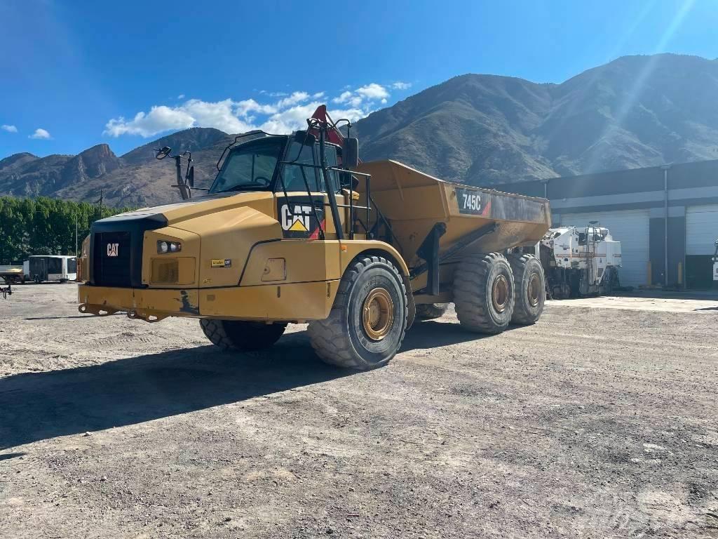 CAT 745 C Dumpers articolati