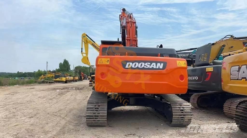 Doosan DX 225 LC Escavatori cingolati